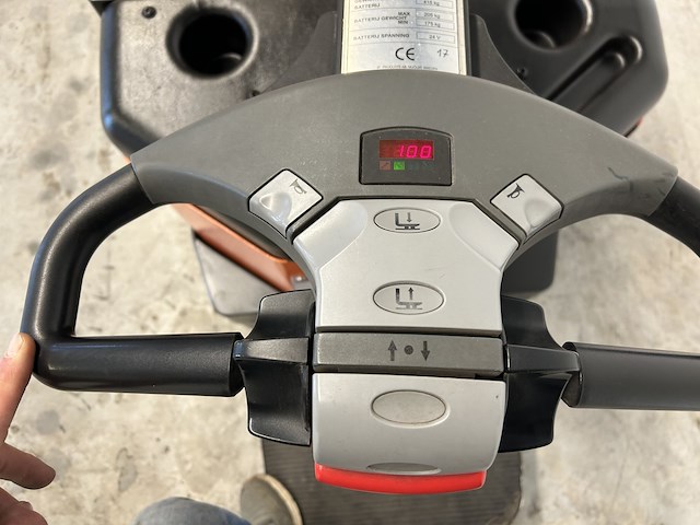 Bt p20/6 palletwagen - bj 2002 - afbeelding 7 van  8