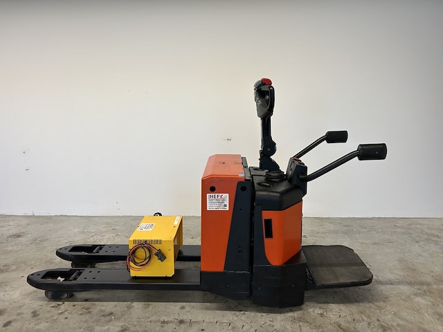 Bt p20/8 palletwagen - bj 2003 - afbeelding 3 van  10