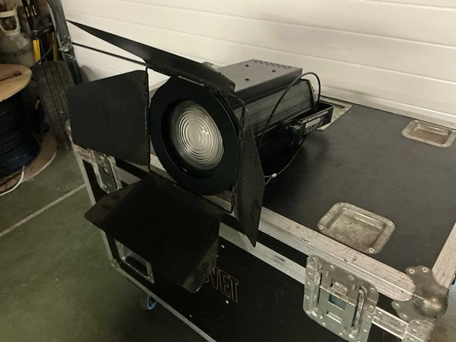 Bt-thaetre 100ec mk2 theaterspot (4x) - afbeelding 2 van  5