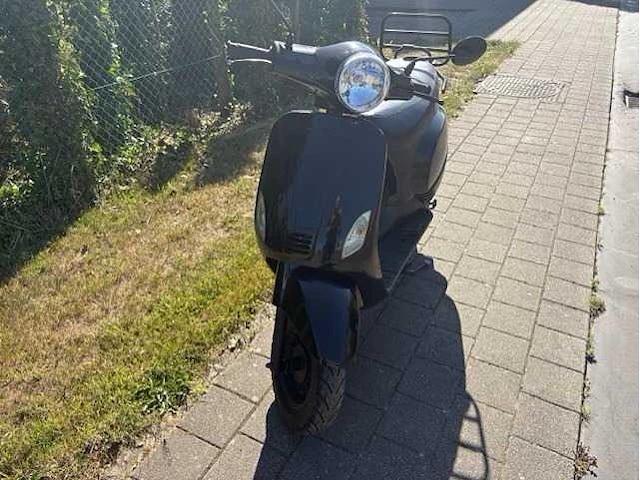 Btc riva scooter - afbeelding 2 van  5