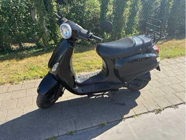 Btc riva scooter - afbeelding 2 van  6