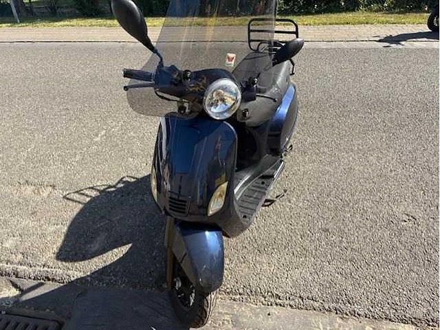 Btc riva scooter - afbeelding 2 van  5