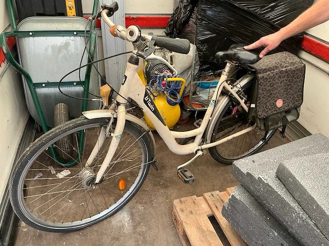 B’twin damesfiets - afbeelding 1 van  7