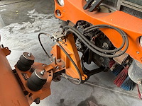 Bucher citycat 2020 veegmachine - zugg sneeuwploeg - afbeelding 2 van  43