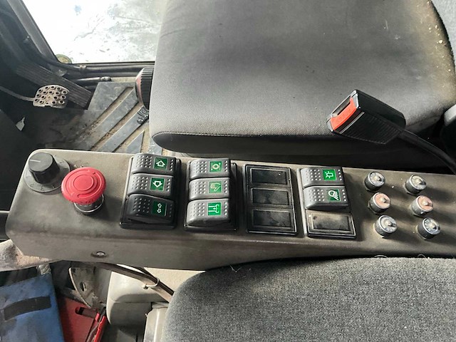 Bucher citycat 2020 veegmachine - zugg sneeuwploeg - afbeelding 31 van  43