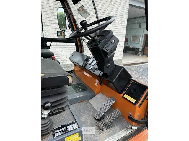 Bucher citycat 5000 veegwagen - afbeelding 10 van  16