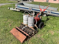 Bucher m300 werktuigdrager met onkruidbrander - afbeelding 1 van  12