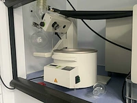 Büchi labo opstelling rotavapor met vacuümpomp - afbeelding 3 van  7