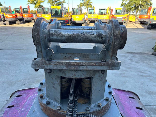 Bucket warehouse - 2021 - s-200-rg-r-n - sorteergrijper - afbeelding 10 van  12