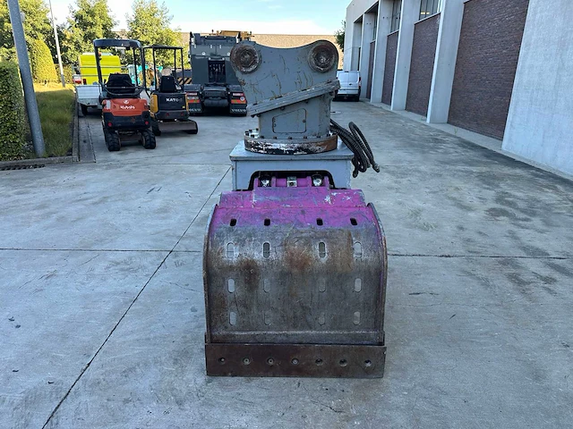 Bucket warehouse - 2021 - s-200-rg-r-n - sorteergrijper - afbeelding 12 van  12