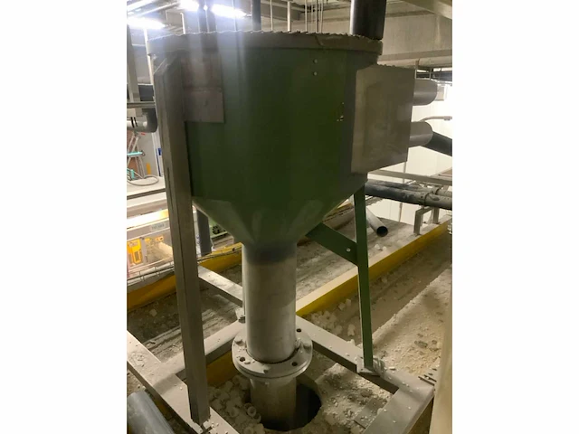 Buffersilo voor maalmolen granulaat - afbeelding 1 van  4
