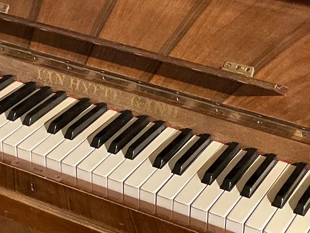 Buffet piano van hyfte gand - afbeelding 3 van  4