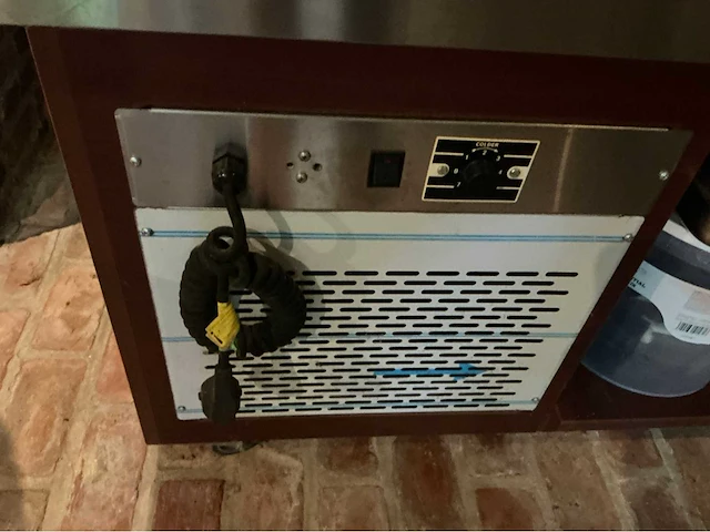 Buffettafel met koeling en verlichting - afbeelding 4 van  5
