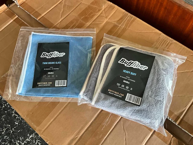 Bufffiber twin weave glass + heavy buff cardetailing - afbeelding 1 van  7