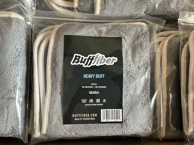 Bufffiber twin weave glass + heavy buff cardetailing - afbeelding 3 van  7