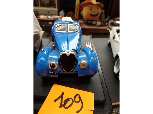 Bugatti atlantic - bburago - afbeelding 1 van  2