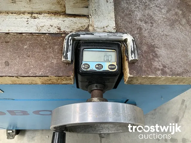 Buis-boor-freesmachine - afbeelding 2 van  20