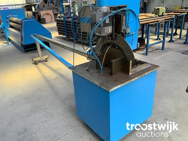 Buis-boor-freesmachine - afbeelding 4 van  20