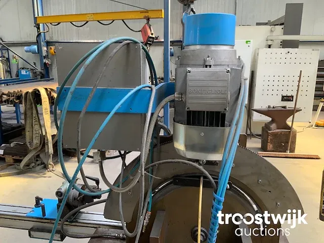 Buis-boor-freesmachine - afbeelding 5 van  20