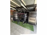 Buiten crossfit container (demo) - afbeelding 3 van  12