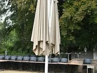 Buiten parasol, 2 armen 350x350, geschroefd
