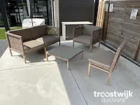Buiten salon - afbeelding 1 van  5