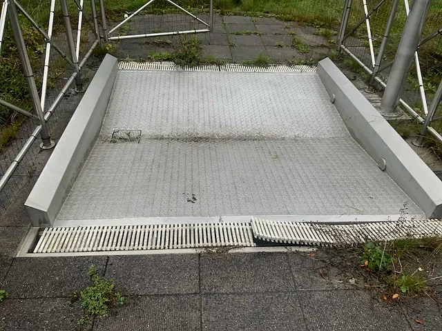 Buitendouche - afbeelding 2 van  4