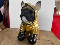 Bulldog bokser met cape h26,5cm original - afbeelding 1 van  3