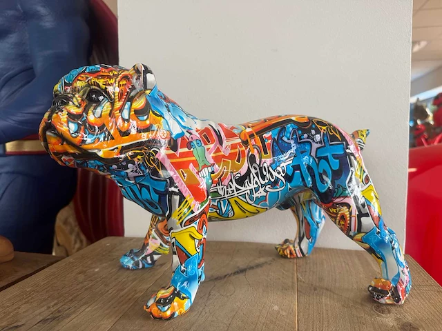 Bulldog staand graffiti h26cm - afbeelding 1 van  3