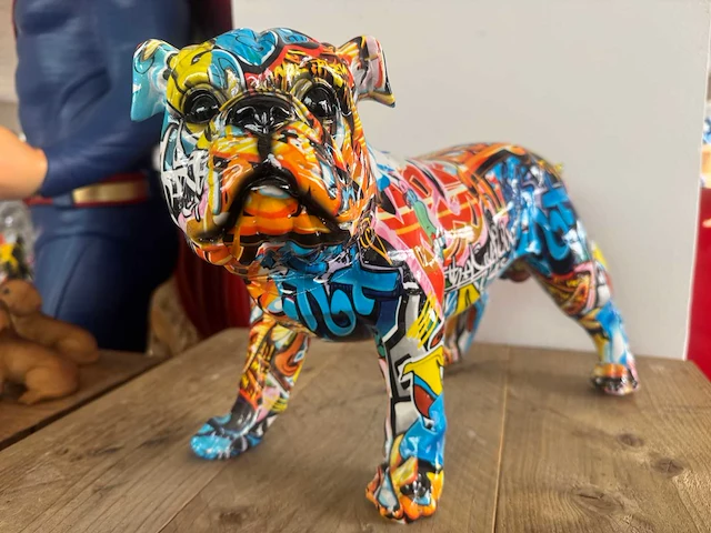 Bulldog staand graffiti h26cm - afbeelding 2 van  3