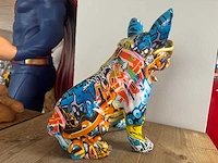 Bulldog zit bril graffiti h33cm - afbeelding 3 van  3