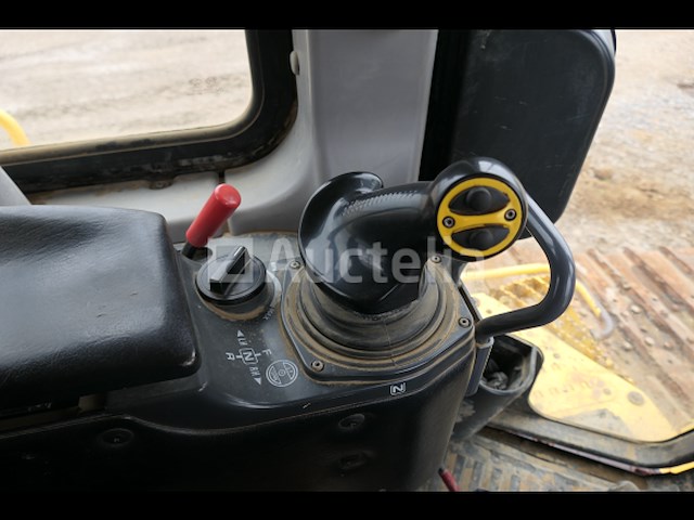 Bulldozer komatsu d65px-17 - afbeelding 15 van  19