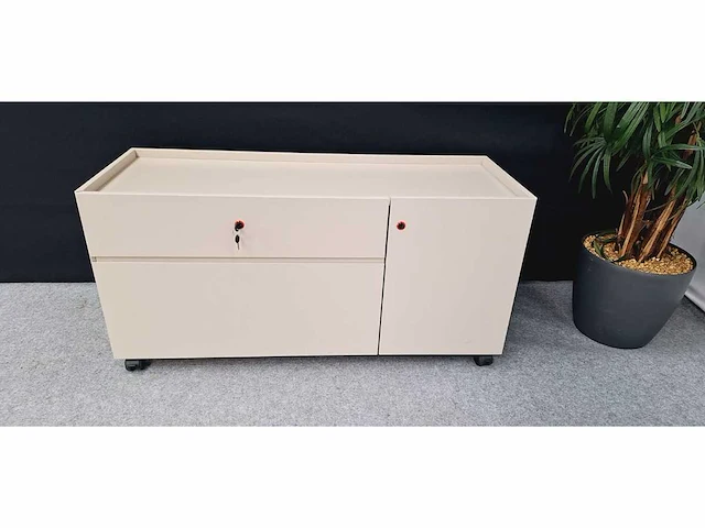 Bulo - - retourkast - afbeelding 1 van  8