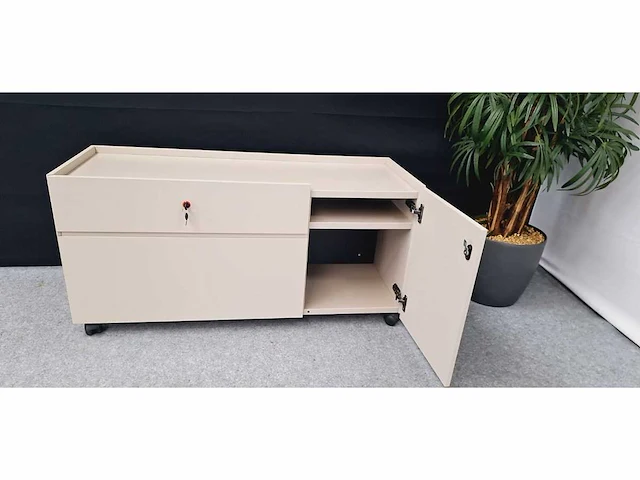 Bulo - - retourkast - afbeelding 8 van  8