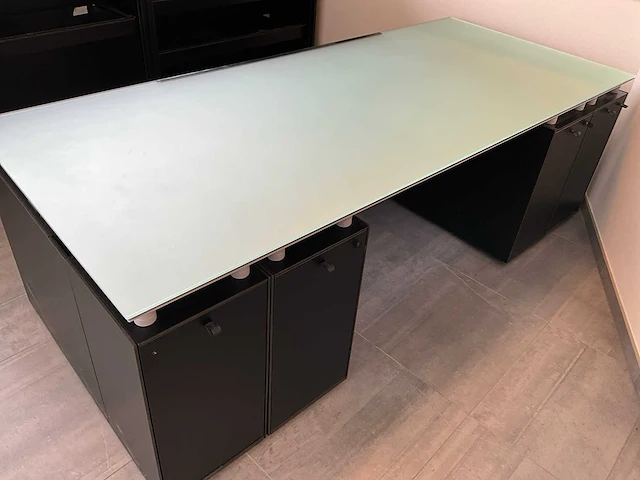 Bulo bureau - afbeelding 1 van  9