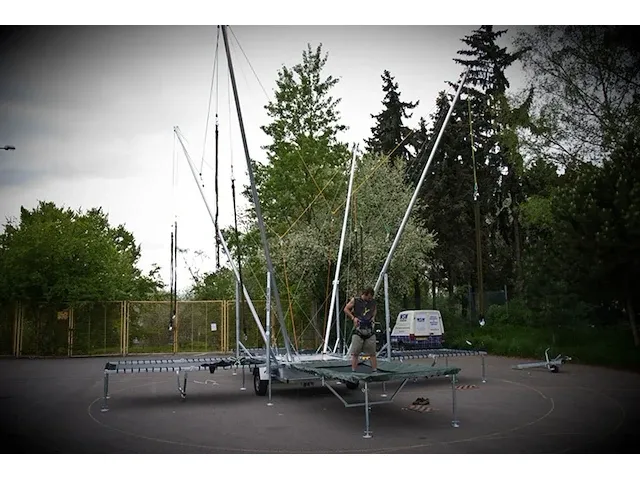 Bungee trampoline - 4 persoons mobiel - afbeelding 8 van  12