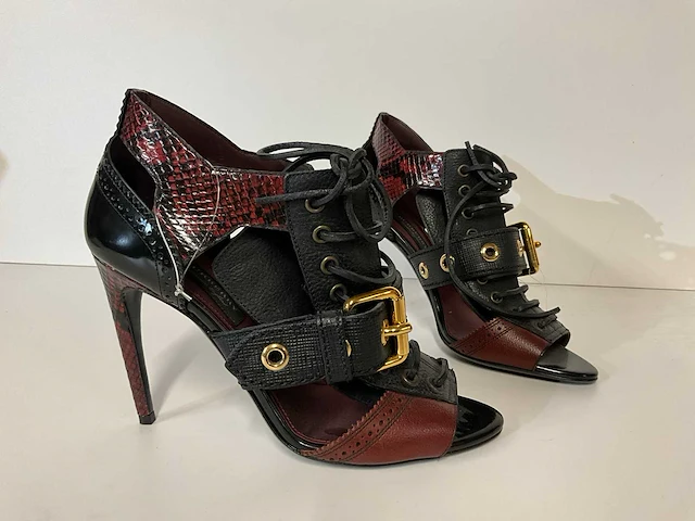 Burberry hak - afbeelding 2 van  7
