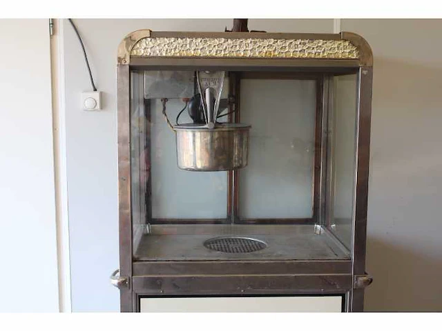 Burch manufacturing company - 1940 - popcornautomaat - afbeelding 1 van  8