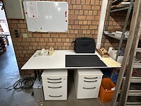 Bureau + 2 kastjes - afbeelding 1 van  8