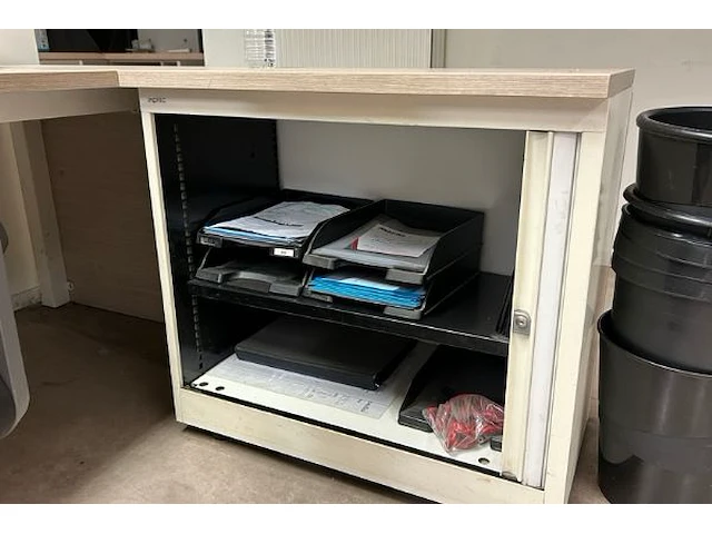 Bureau, 2stoelen - afbeelding 3 van  7