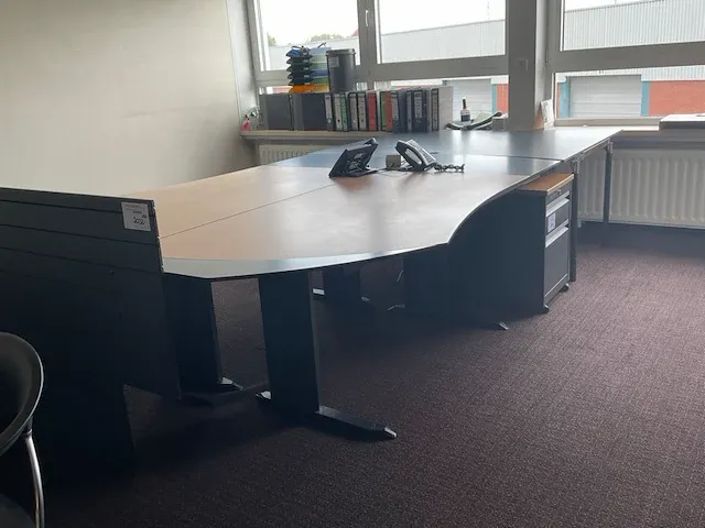 Bureau bulo - afbeelding 1 van  7