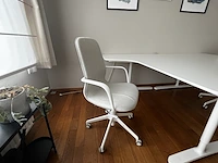 Bureau eiland incl 3 werkplekken + 3 verrijdbare typiste stoelen - afbeelding 7 van  9