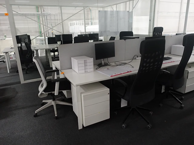 Bureau-eiland + toebehoren - afbeelding 2 van  9