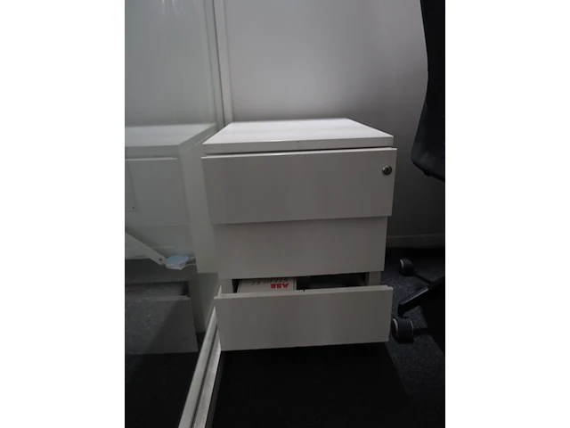 Bureau-eiland + toebehoren - afbeelding 8 van  9