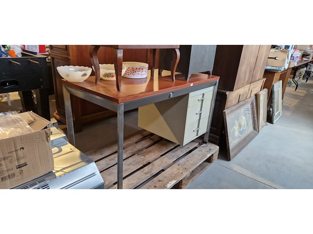 Bureau en 2 kastjes - afbeelding 2 van  5