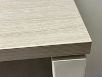 Bureau en stoel - afbeelding 4 van  5