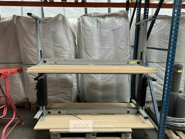 Bureau l180xb80xh75 cm (3x) - afbeelding 1 van  2