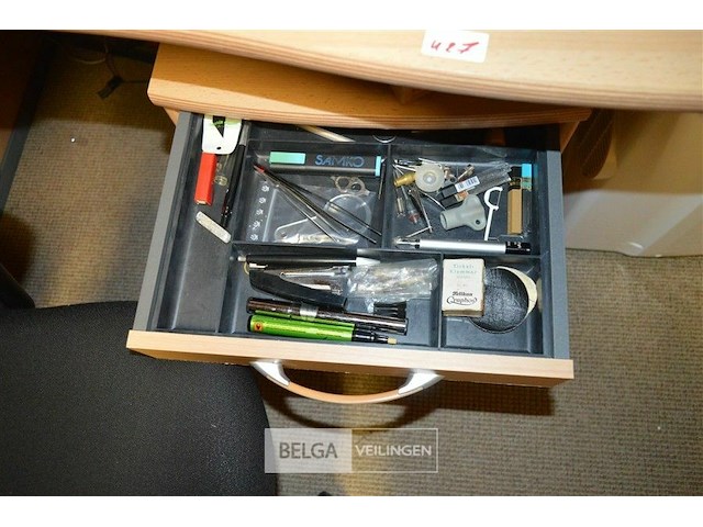 Bureau met inhoud lades + bureau stoel - afbeelding 6 van  7