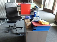 Bureau opstelling - afbeelding 3 van  8