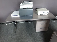 Bureau opstelling - afbeelding 7 van  8